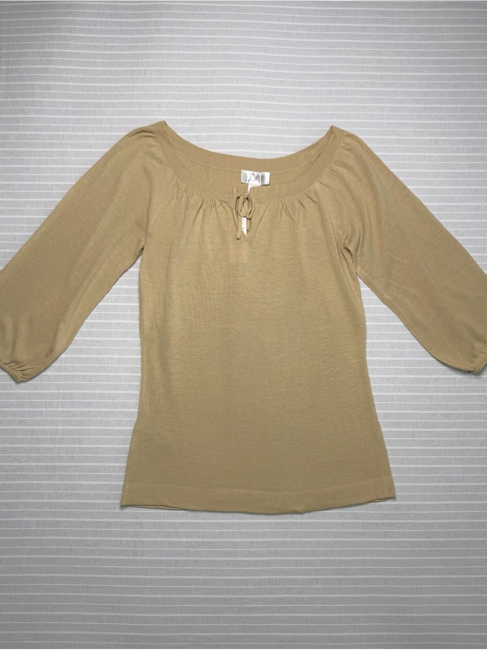 🍂 NWT Ann Taylor LOFT Tan Tie-Neck Blouse – Size Small